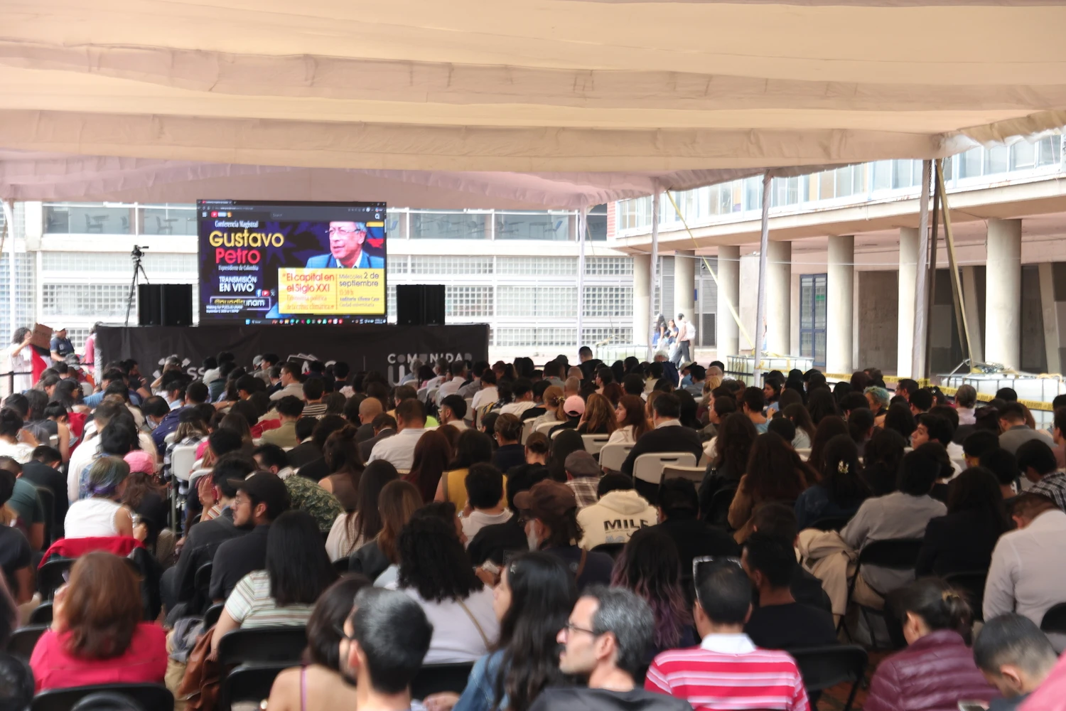 Conferencia magistral de Gustavo Petro en la UNAM, fotografía 10