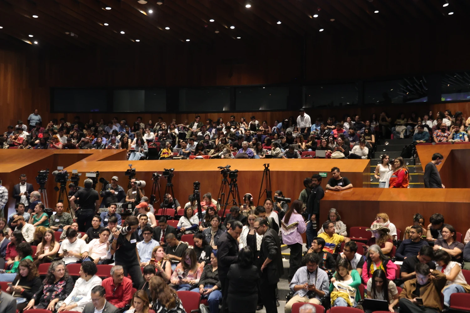 Conferencia magistral de Gustavo Petro en la UNAM, fotografía 9