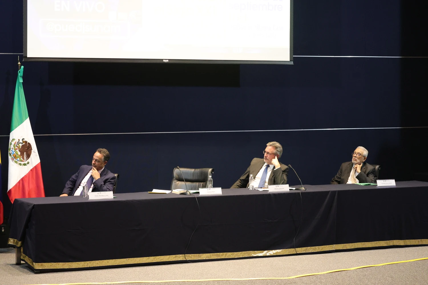 Conferencia magistral de Gustavo Petro en la UNAM, fotografía 4